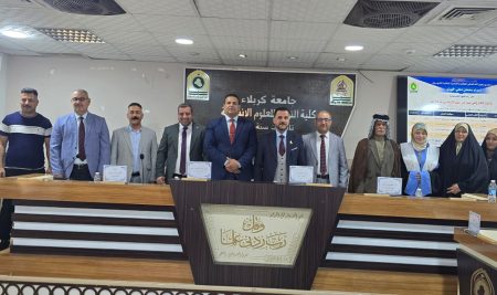 السيد عميد كلية التربية للعلوم الإنسانية يشارك في عضوية لجنة مناقشة رسالة ماجستير في جامعة كربلاء