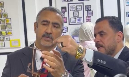 السيد عميد كلية التربية للعلوم الإنسانية يحضر المعرض السنوي الثالث لكلية الفنون الجميلة في جامعة الأمين