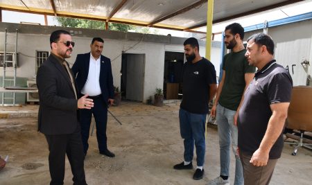 السيد عميد كلية التربية للعلوم الإنسانية يلتقي منتسبي شعبة الصيانة في الكلية