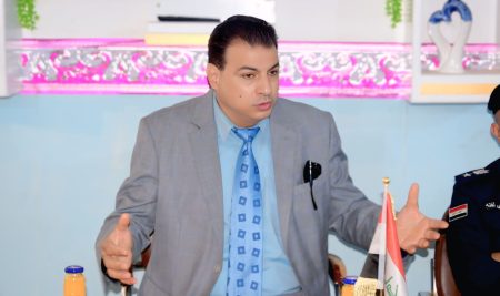 تدريسي من كلية التربية للعلوم الإنسانية بجامعة ديالى يحاضر في ندوة توعوية عن مخاطر المخدرات