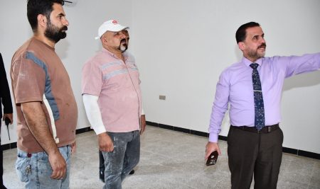 السيد العميد يشرف على وضع اللمسات النهائية الخاصة بتأهيل الشعب والوحدات الإدارية في الكلية