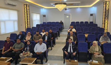السيد عميد كلية التربية للعلوم الإنسانية يحضر مناقشة أطروحة دكتوراه في كلية التربية الأساسية