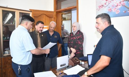 استعـــداداً لبــــدء العــــام الدراســـــي الجديـــــــد<div>السيد عميد كلية التربية للعلوم الإنسانية يتفقد قسم اللغة الإنكليزية </div>