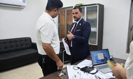 السيد عميد كلية التربية للعلوم الإنسانية يتفقد شعبتي شؤون الدراسات العليا والشؤون العلمية