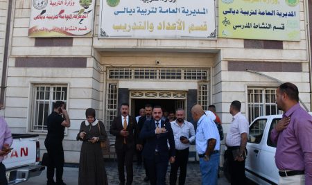 تفعيلاً لمذكرات التعاون العلمي بين تربية ديالى والكليةالسيد عميد كلية التربية للعلوم الإنسانية محاضرًا في ورشة علمية بعنوان «منهجية البحث العلمي»
