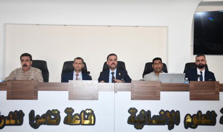 السيد عميد كلية التربية للعلوم الإنسانية يحضر اجتماع مجلس قسم اللغة العربية