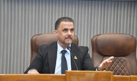 السيد عميد كلية التربية للعلوم الإنسانية يلتقي الكادر التدريسي في قسم اللغة الإنكليزية