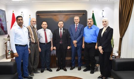 السيد عميد كلية التربية للعلوم الإنسانية يستقبل رئيس اللجنة الوزارية لمناهج مسار بولونيا ويؤكد مواصلة متطلبات التحول الأكاديمي