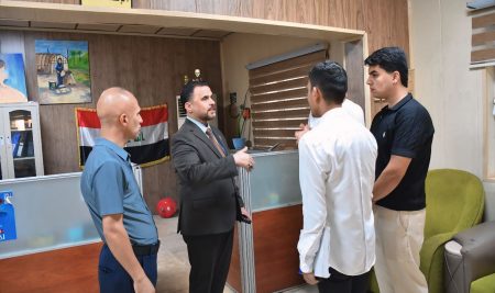 السيد عميد كلية التربية للعلوم الإنسانية يتفقد شعبة التصاريح الأمنية والمتابعة الجامعية