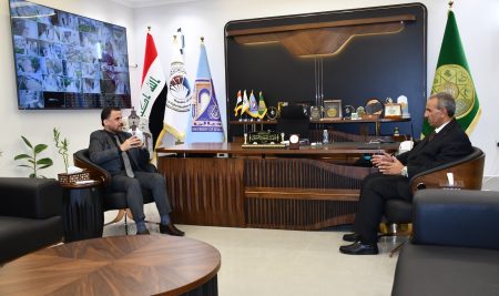 لتعزيز آفاق الشراكة في المجالات البحثية والعلمية <div>عميد كلية التربية للعلوم الإنسانية يستقبل رئيس جامعة بلاد الرافدين</div>
