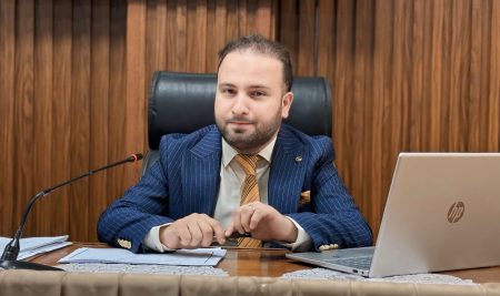 كلية التربية للعلوم الإنسانية تعقد ندوة علمية في البحث العلمي في عصر الذكاء الاصطناعي